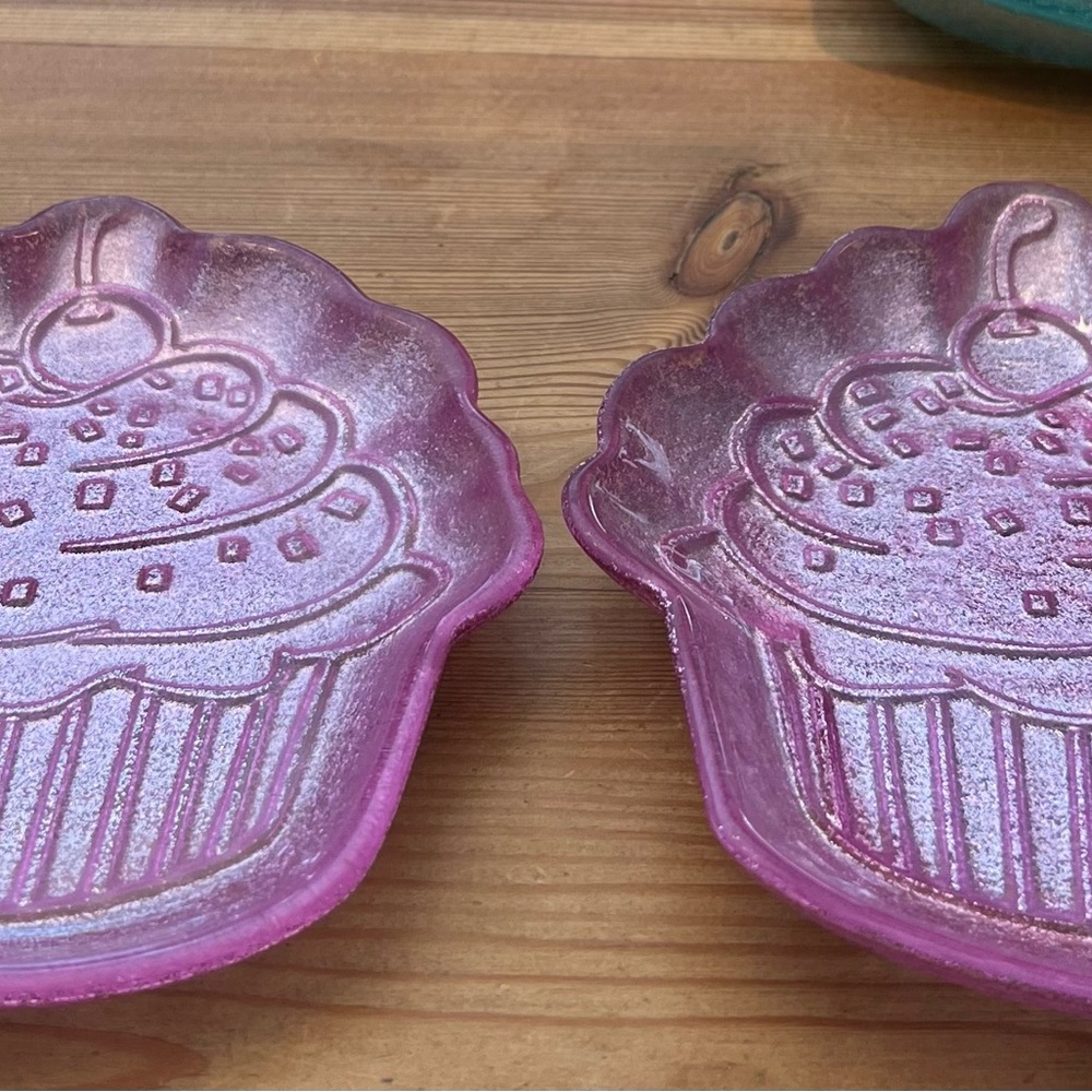 8-Glass Cupcake Dessert Plates - Picture 8 of 8